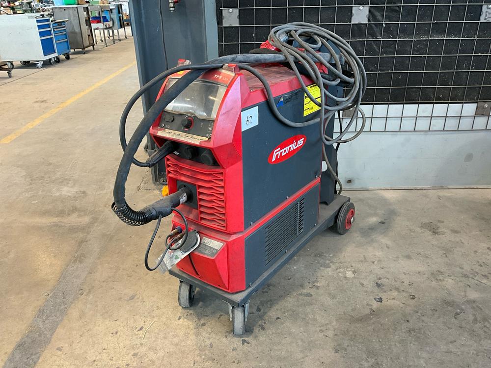 Fronius TPS 320i welding machine